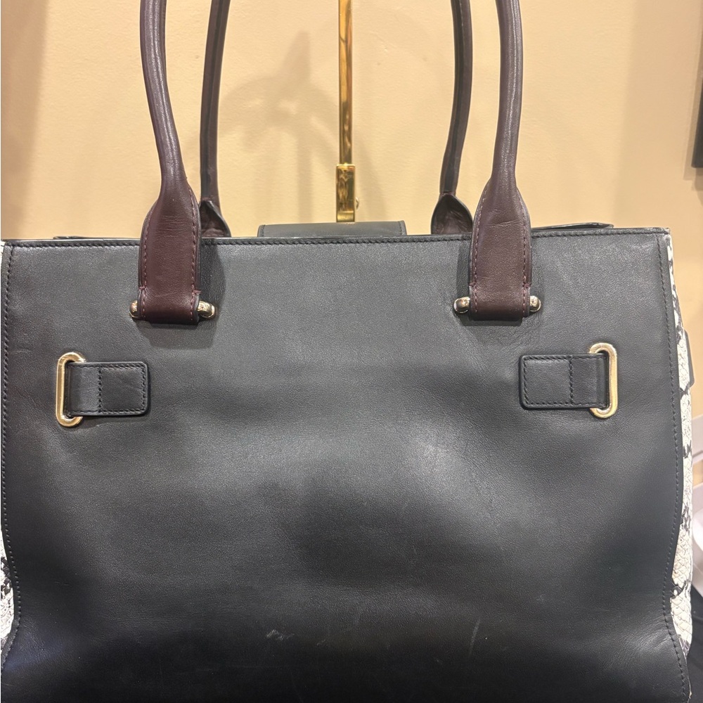 Coach Swagger Carryall - Picture 5 of 9
